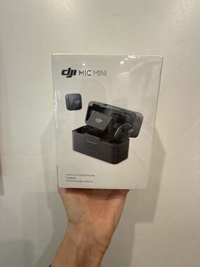 DJI Mic Mini Wireless Microphone System (2 TX + 1 RX + Charging Case)